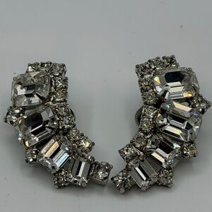 VTG 1950s Clear Rhinestone Ear Climber Clip-On Earrings - Emerald & Baguette Cut